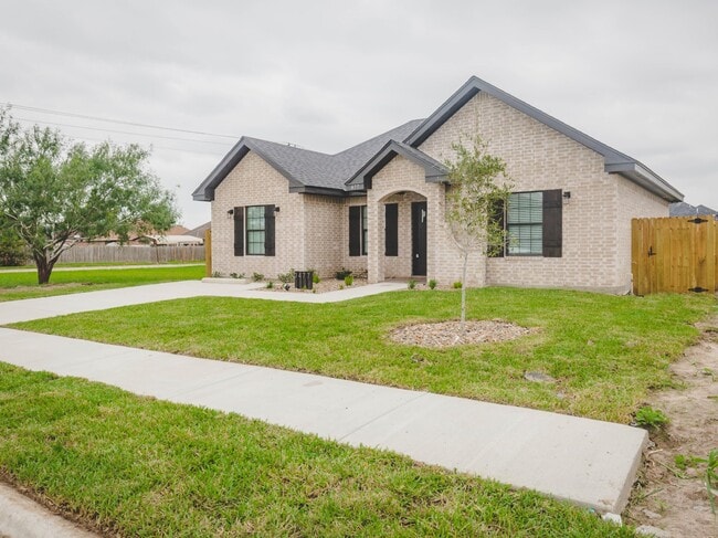 Building Photo - 477 Arboleda Ln