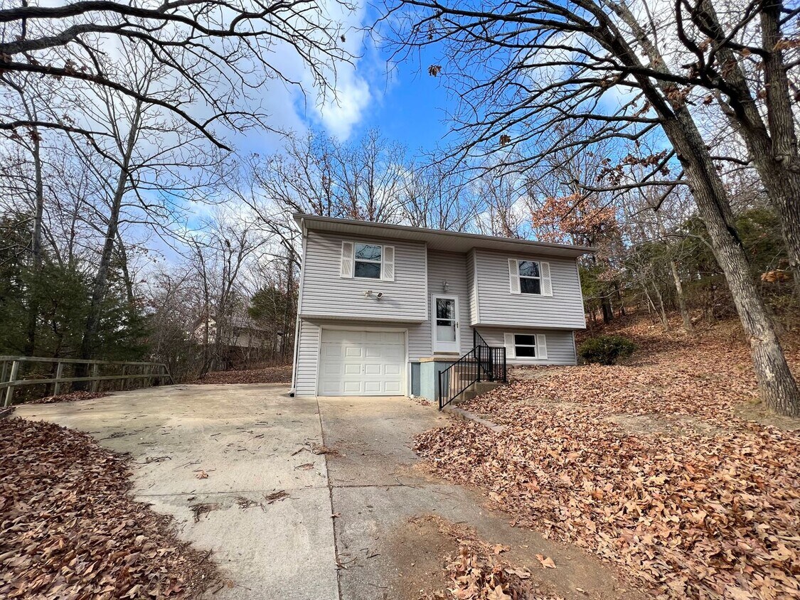 Home close to FLW House Rental in Waynesville, MO