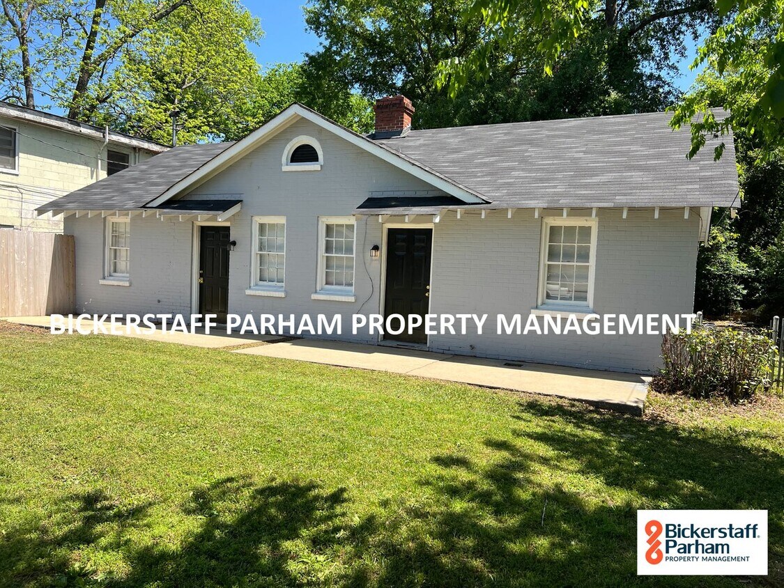 Foto principal - Located off of Victory Drive!! 2 Units Ava...
