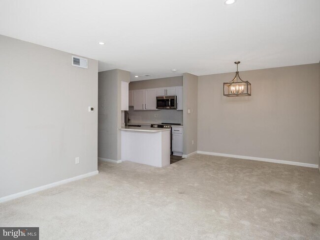 Foto del edificio - 5801 Rexford Dr