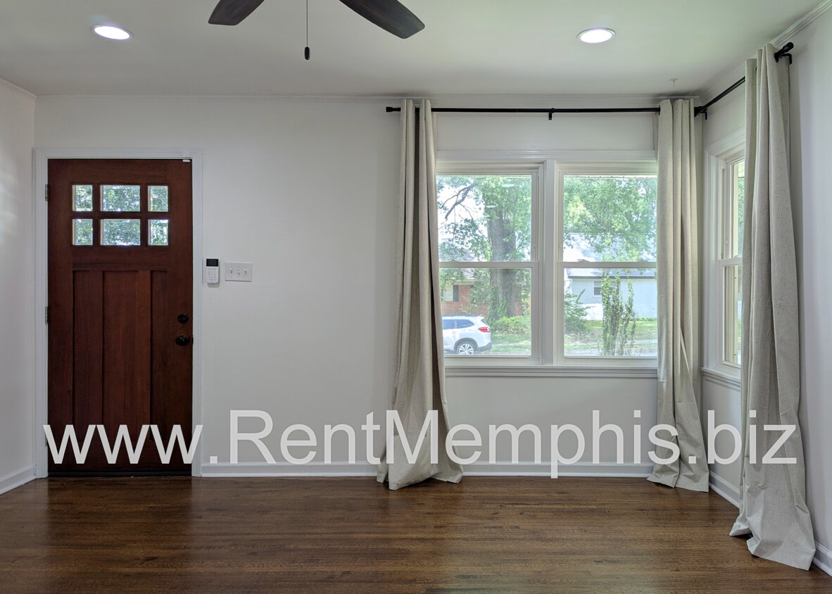Foto principal - 5049 Alrose Ave
