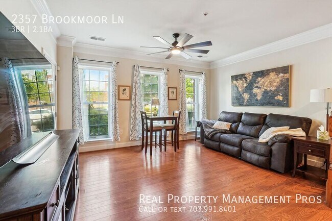 Foto del edificio - 2357 Brookmoor Ln
