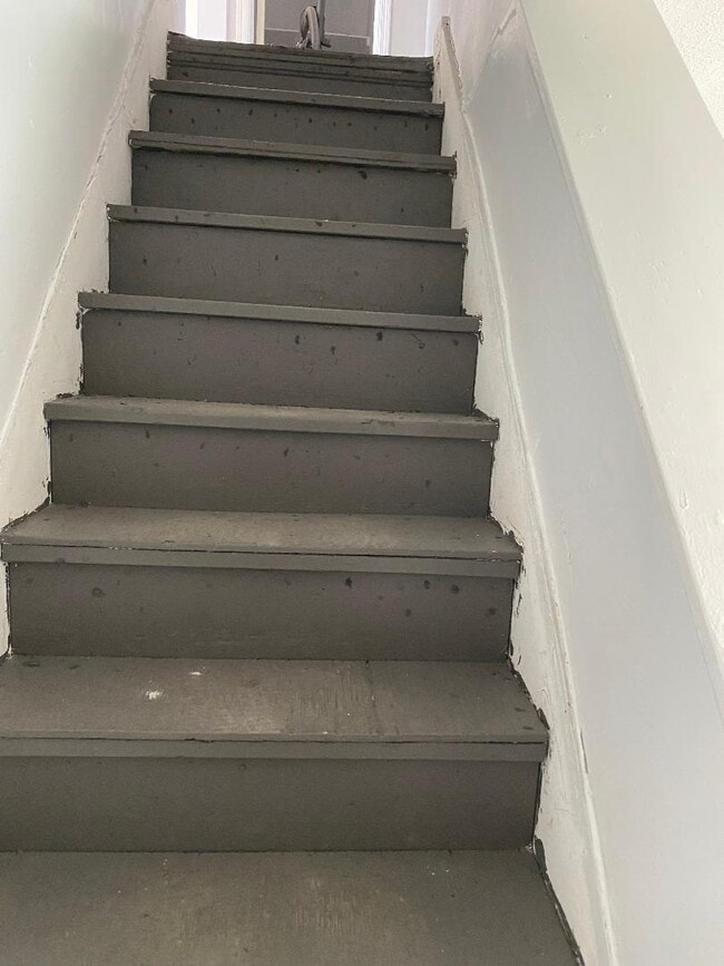 Building Photo - 11809 S Lafayette Ave