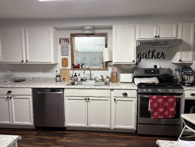 Foto del edificio - 221 Eldredge Ave SW