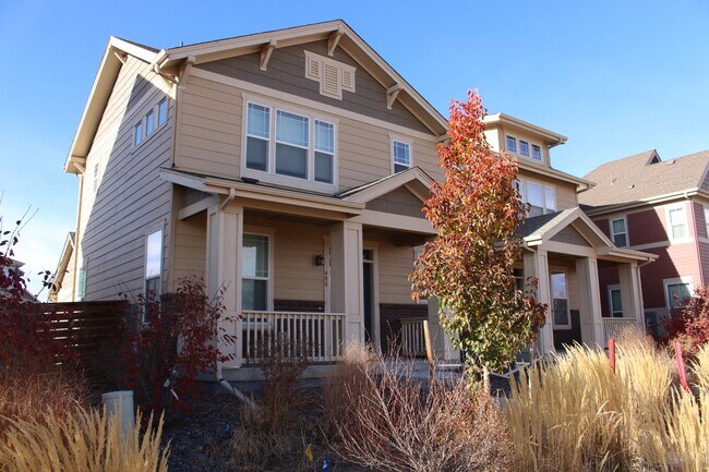 Foto del edificio - Move-In Ready Townhome with Open Space Vie...