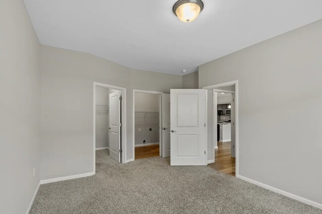 Photo - 239 Landon Ct (Florence, KY) Townhome