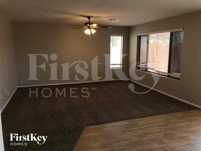 Building Photo - 29125 N Yellow Bee Dr