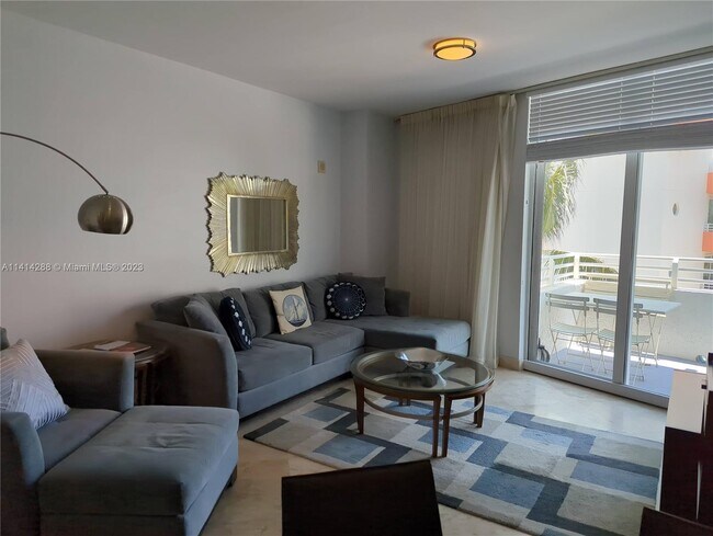 Foto del edificio - 225 Collins Ave