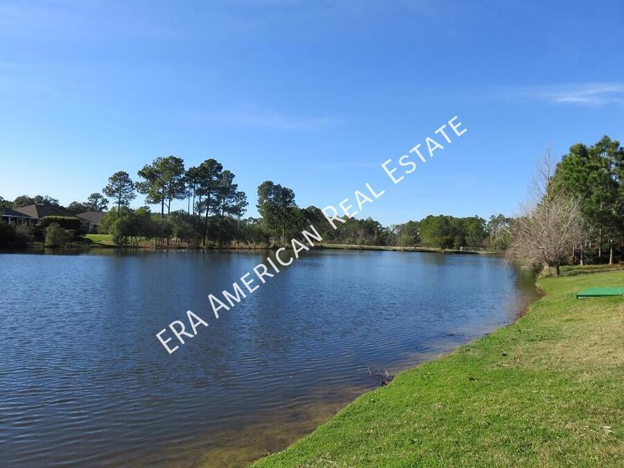 Foto principal - Home overlooking a pond