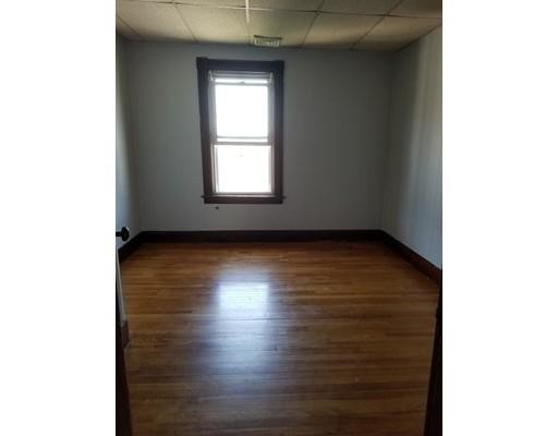 Building Photo - 10 Mendon St