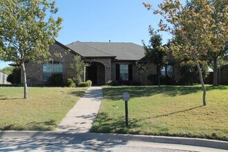 Building Photo - 191 Aster Dr