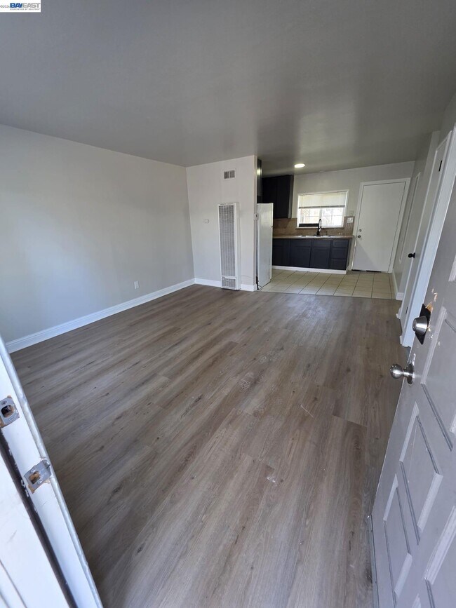 Foto del edificio - 20331 Concord Ave