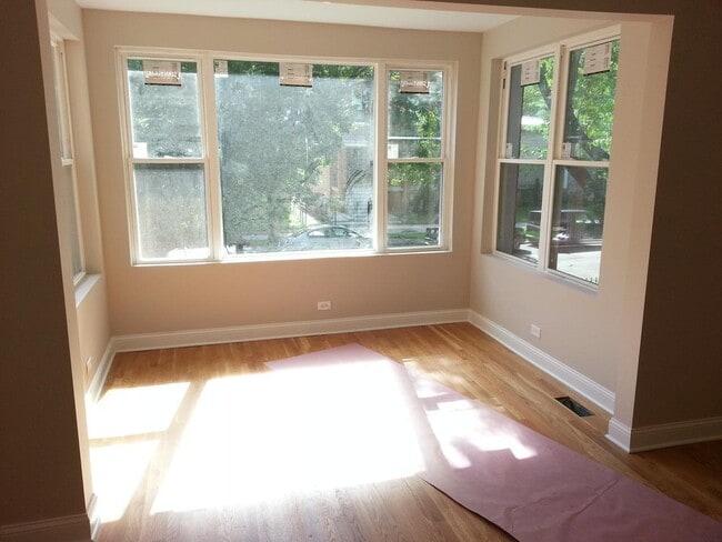 Foto del edificio - 5010 N Troy St