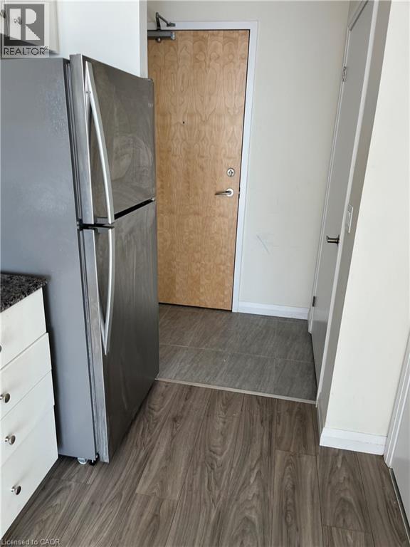 Building Photo - 104 Garment St