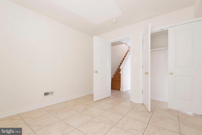 Foto del edificio - 1740 N Sydenham St