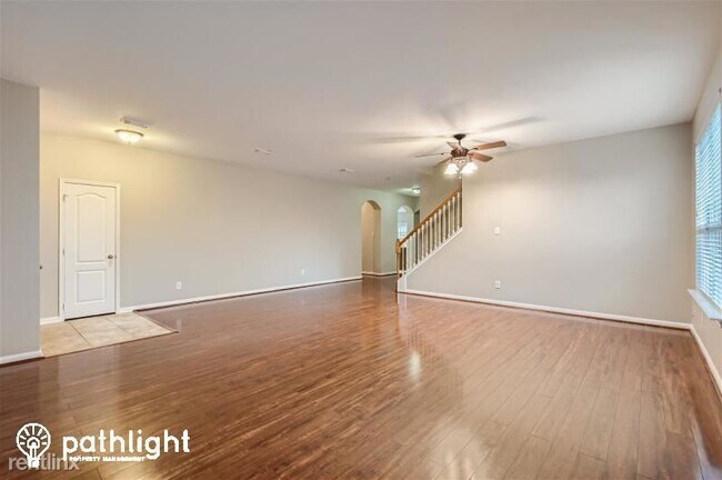 Building Photo - 5 br, 2.5 bath House - 29602 N Legends Ben...