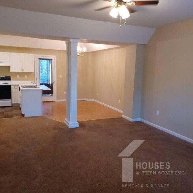 Building Photo - 114 Huntress Dr.