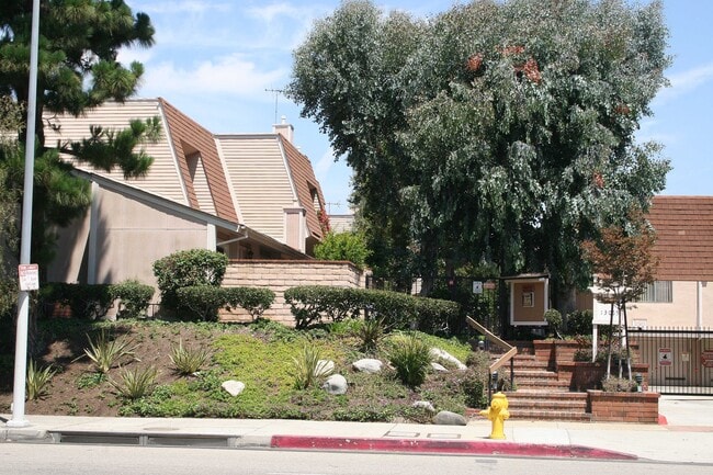 Building Photo - 13065 Mindanao Way