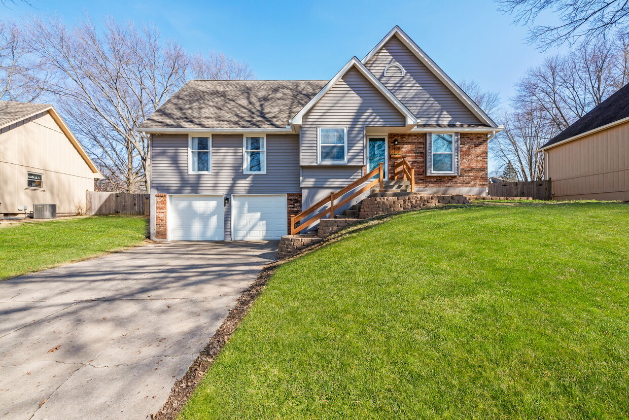 Foto principal - 1404 NW Westwood Dr