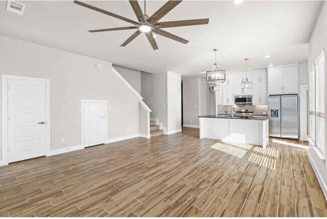 Foto del edificio - 130 W 5th St