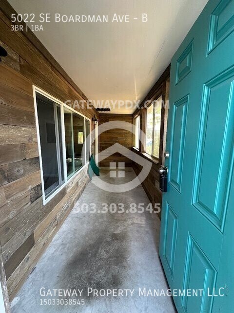 Foto del edificio - 5022 SE Boardman Ave