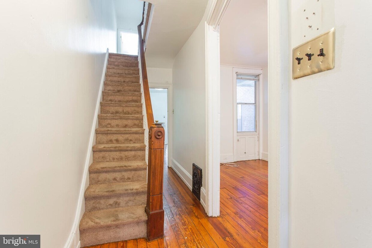 Primary Photo - 828 N 25th St