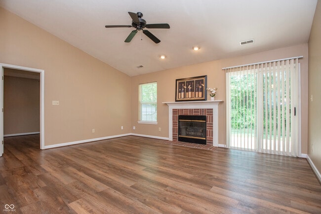 Foto del edificio - 11389 Songbird Ln
