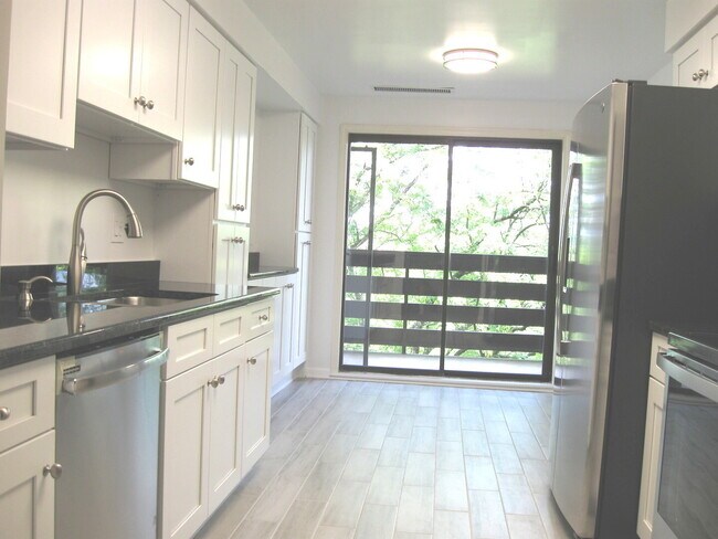 Foto del edificio - 2020 Chestnut Ave