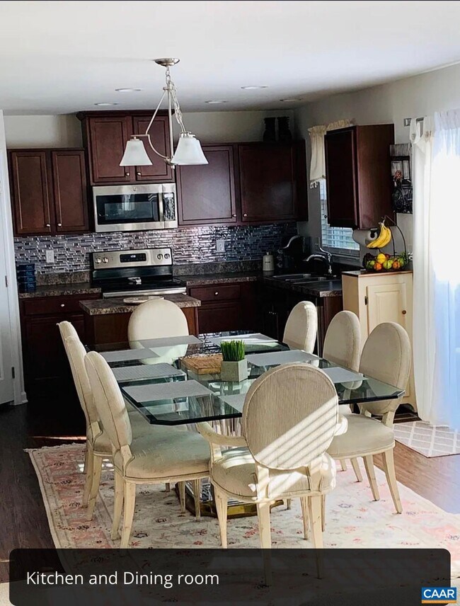 Foto del edificio - 1104 Conway Ln