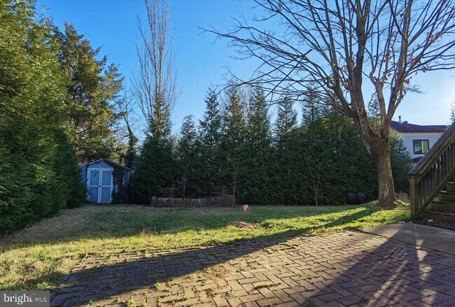 Building Photo - 6821 Wise St