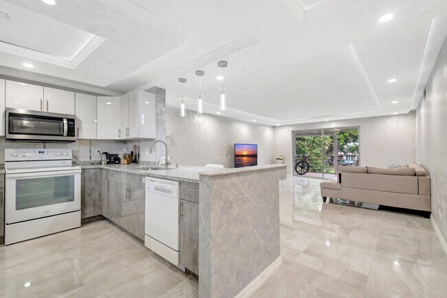 Foto del edificio - 2615 NE 3rd Ct