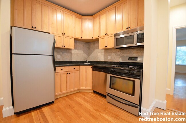 Foto del edificio - 191 Winthrop Rd