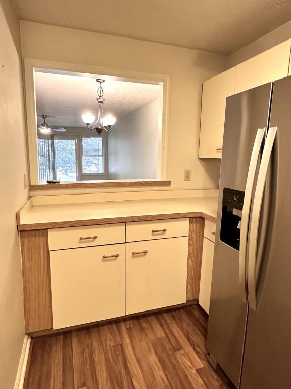 Building Photo - 1002 Brookhollow Dr