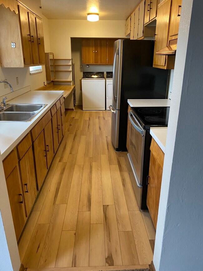Foto del edificio - 2023 Mountain View Ave