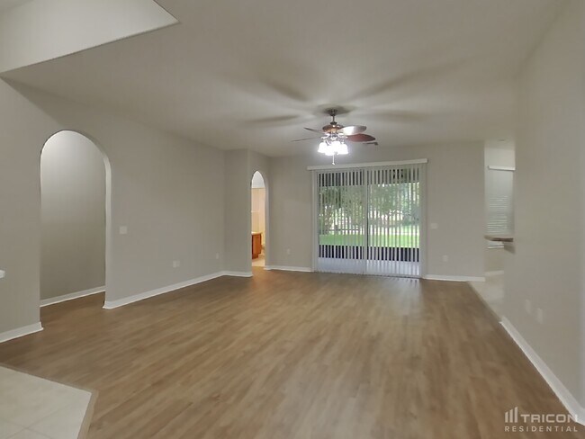 Foto del edificio - 36831 Queen Bee Lane Grand Island FL