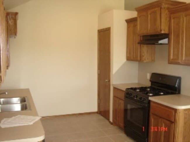 Building Photo - 3 bds/2 ba - Moore Schools