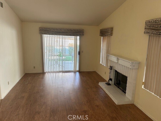 Foto del edificio - 1318 Pleasant Valley Ave