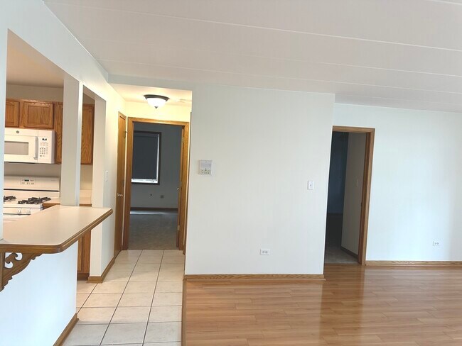 Foto del edificio - 9529 Minnick Ave