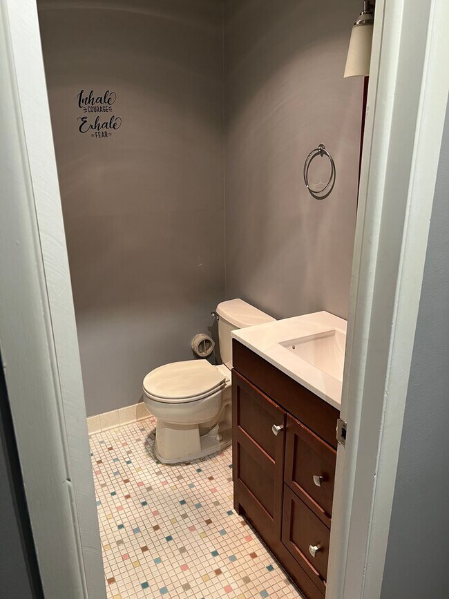 Foto del edificio - Beautiful 2 bedroom, 1.5 bath Condo in Wes...