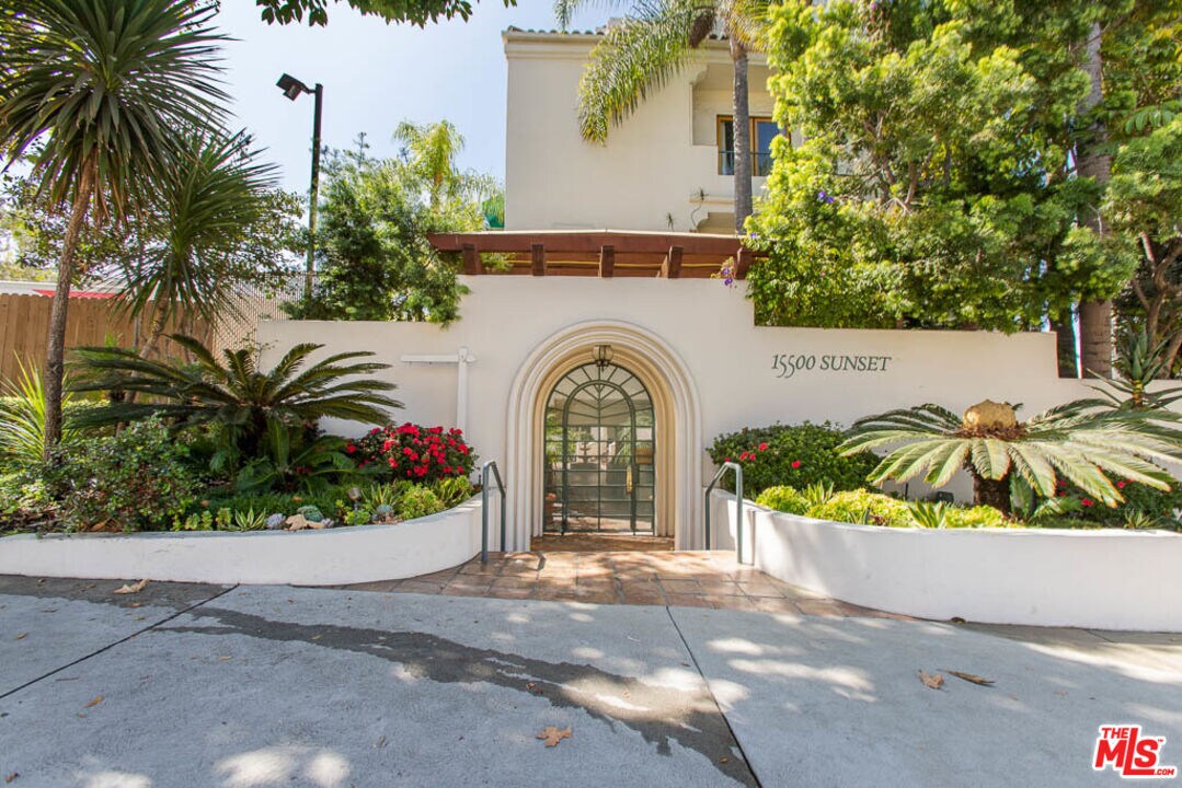 Foto principal - 15500 W Sunset Blvd