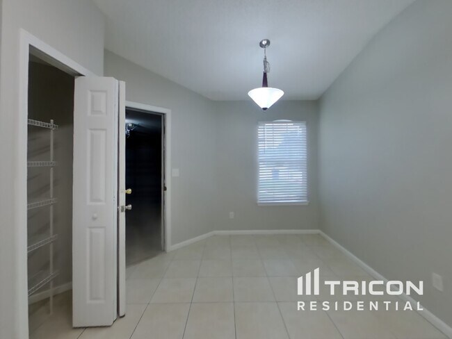 Building Photo - 7319 Volley Dr N