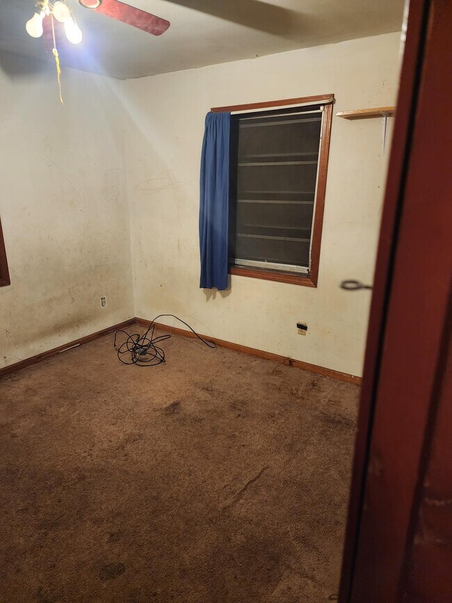 Foto del edificio - 694 Mountain View Dr