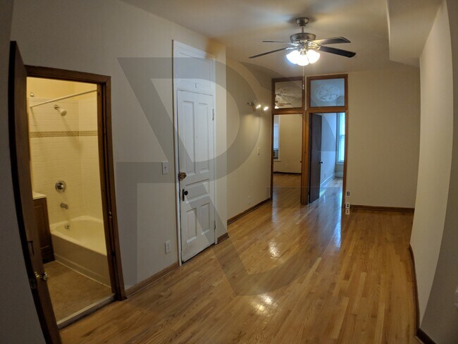 Foto del edificio - 2600 N Racine Ave