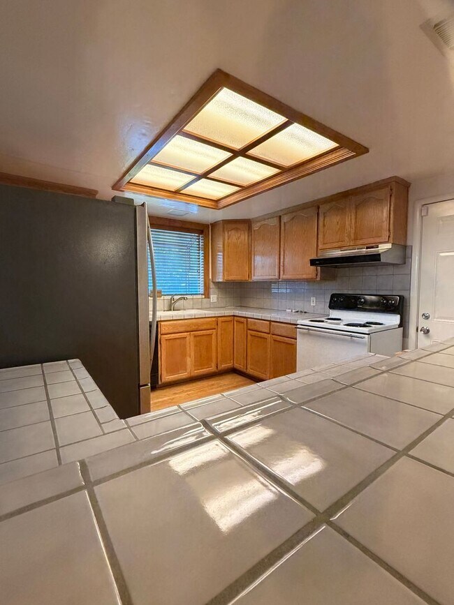 Foto del edificio - 3 Bedroom 2 Bathroom Arden Arcade Beauty