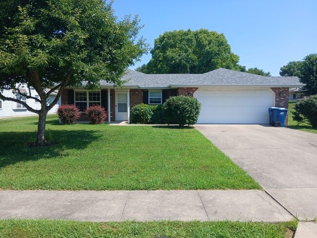 Building Photo - 3 bdrm, 2 bath, 2 car garage House For Rent