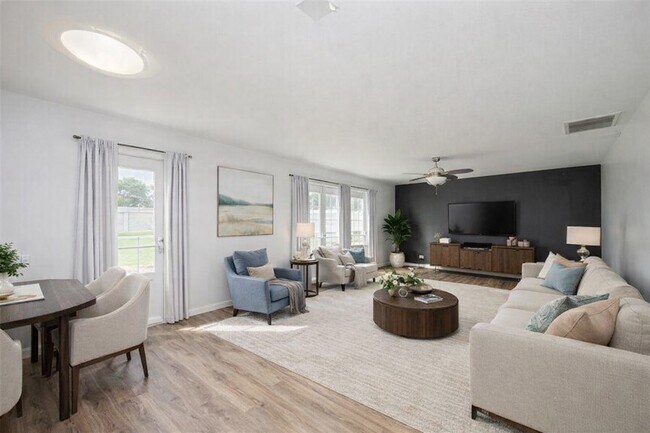 Foto del edificio - 2534 Halstead Dr