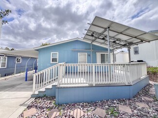 Building Photo - 525 W El Norte Pkwy