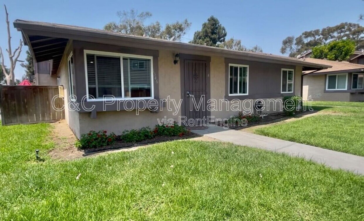 Foto principal - 1346 W San Ysidro Blvd