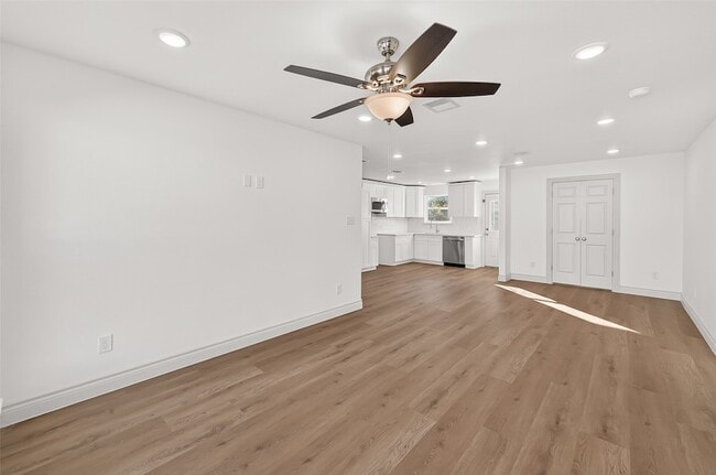 Photo - 1823 Chippendale Rd House