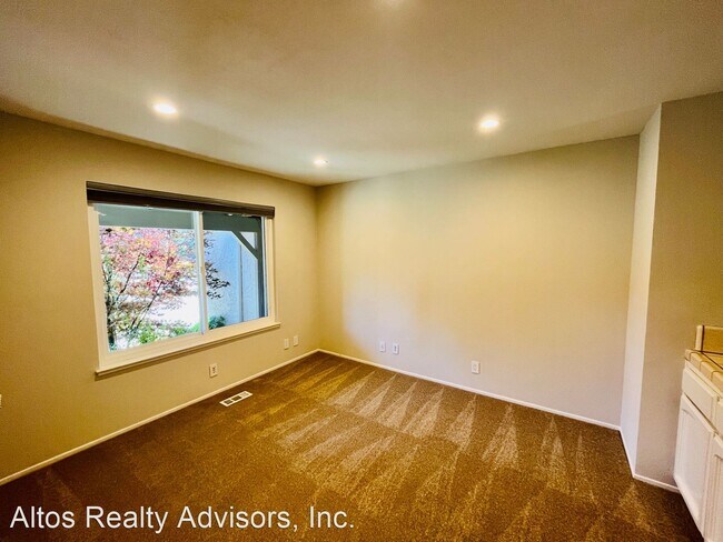 Foto del edificio - 5 br, 3 bath House - 3426 Brittan Avenue